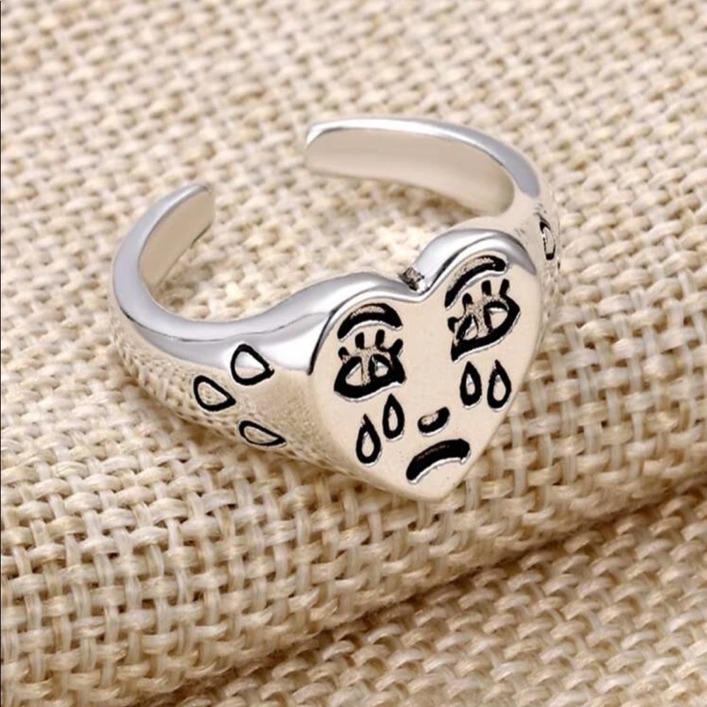 Crying sad face INSTA ring